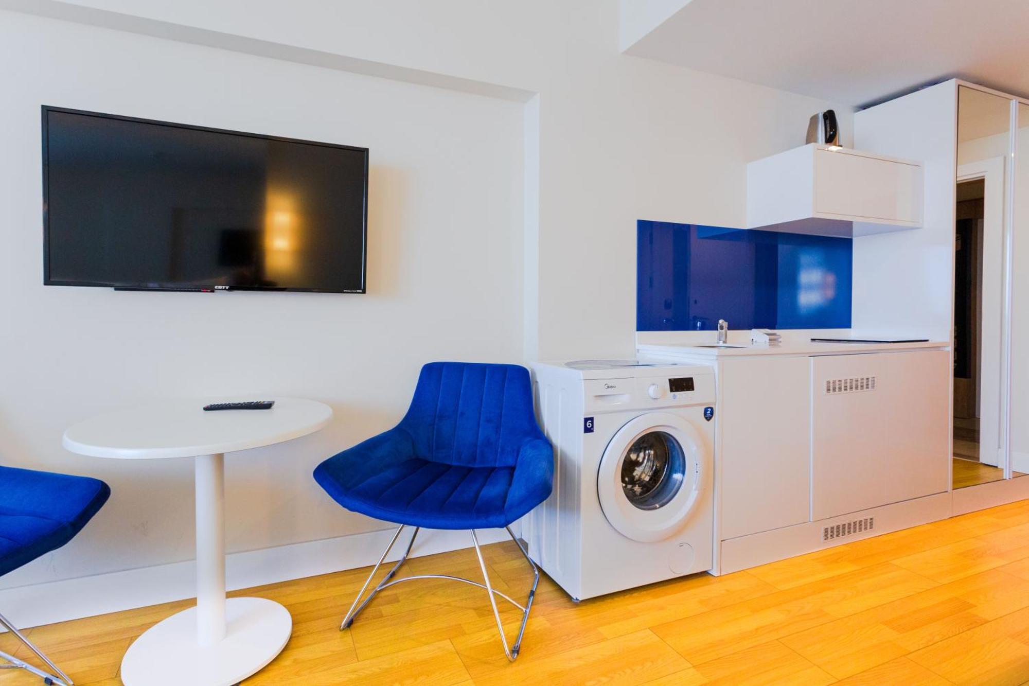 Best Location Apartments In 바투미 객실 사진